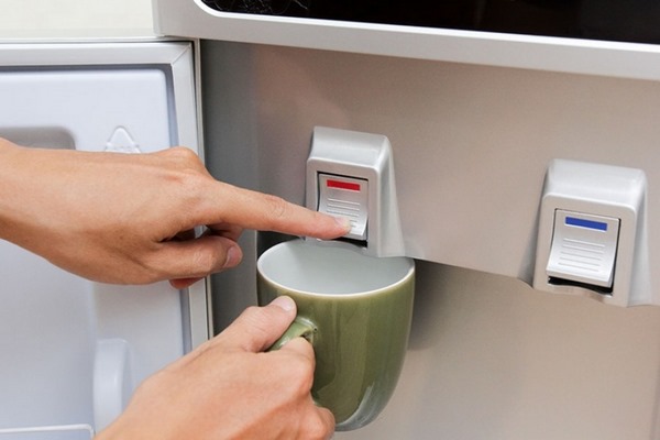 sua-cay-nuoc-nong-lanh-tai-nguyen-son-1